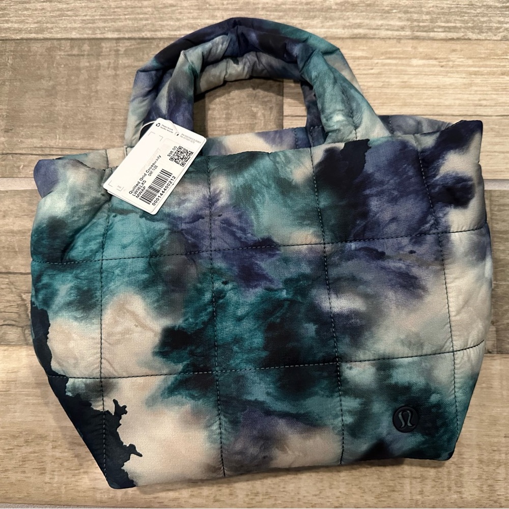 NWT - Quilted Grid Crossbody